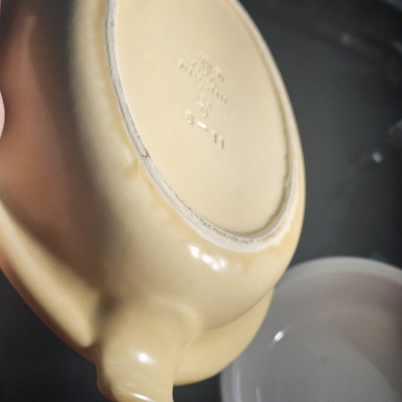 Vintage Tan Ceramic Dish - Picture 8 of 14